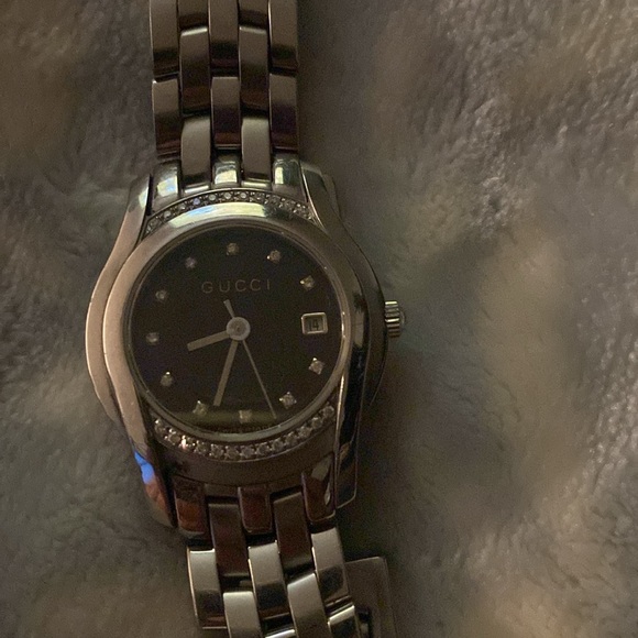 Beautiful Gucci watch - Picture 4 of 9